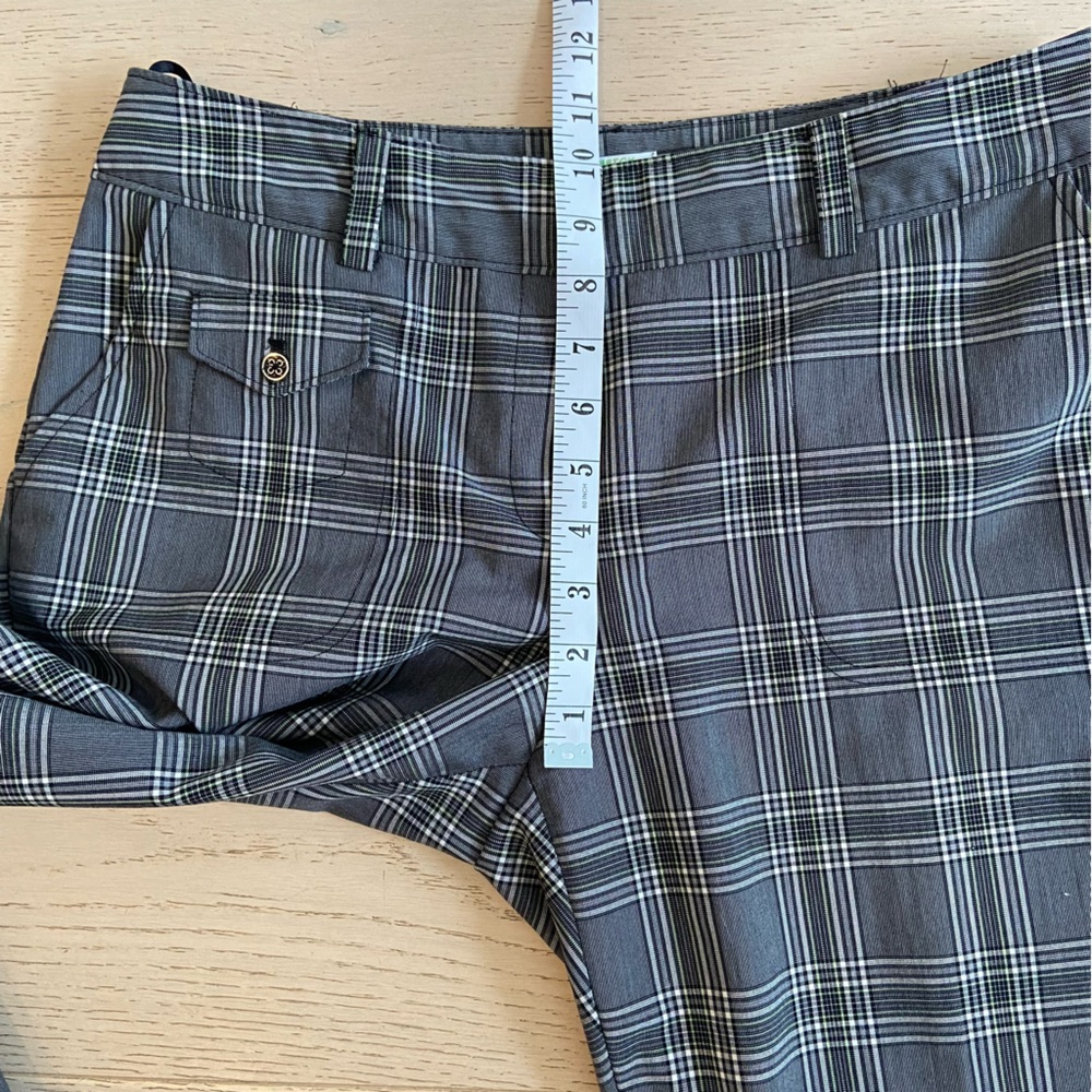IZOD XFG Swingflex Golf Pants Size 10 Black Grey Straight Leg Performance EUC - Picture 7 of 8